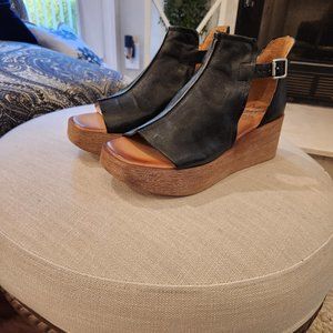 Miz Mooz Platform Sandal, Black, Size 10. Worn once!